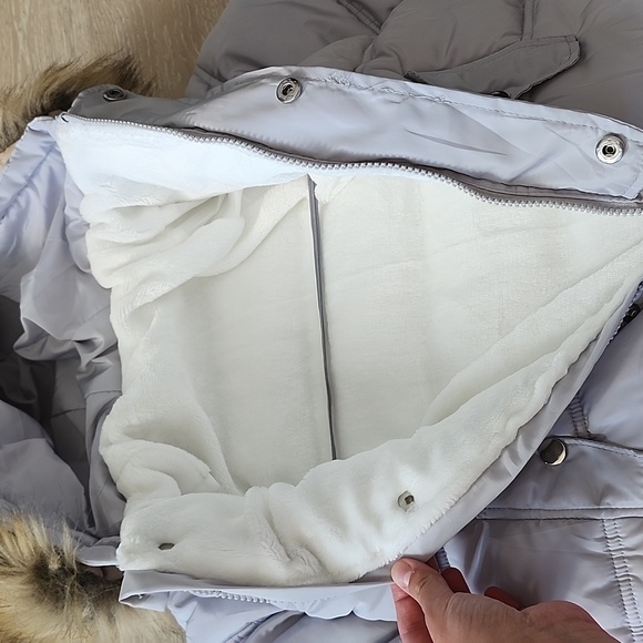 Unisex winter snowsuit 12 months - Picture 3 of 11